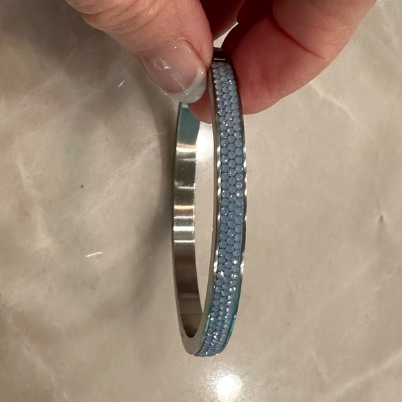 NWOT Silver and light blue henri bendel clasp bangle - Picture 5 of 5